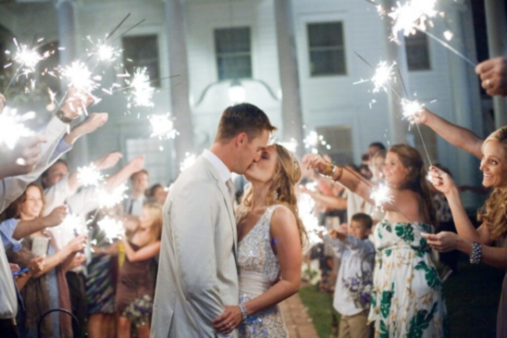 bengalas y fuegos artificiales para tu boda